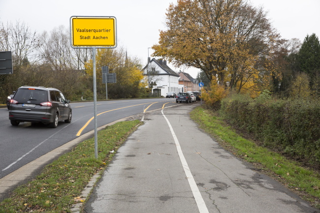 Ulrich Simons - Vaalser Straße Markierung